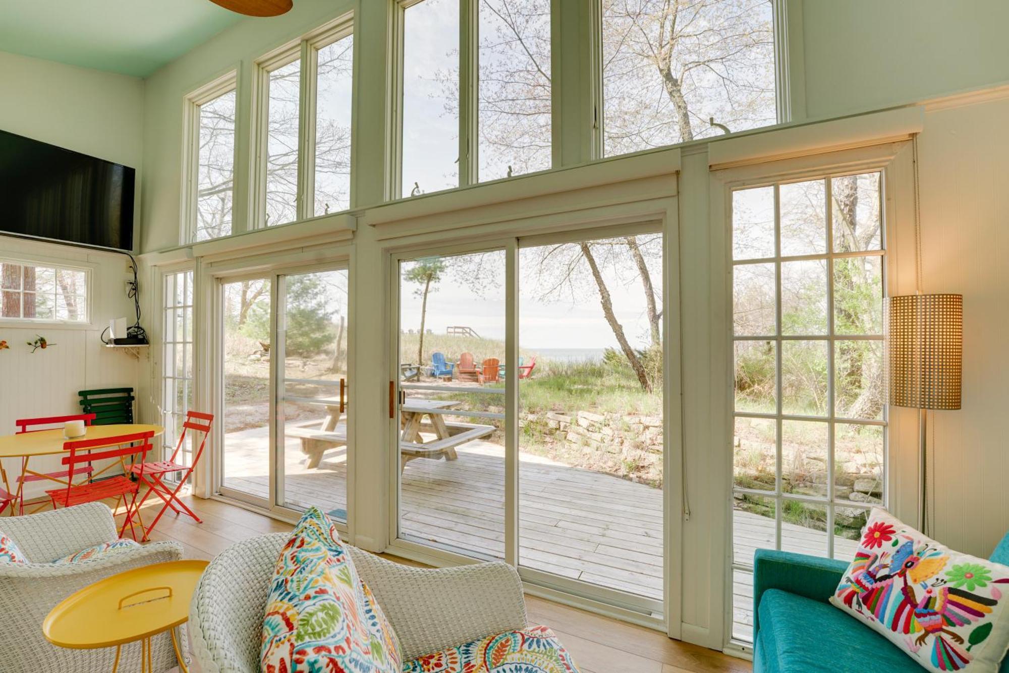 Beachfront Lake Michigan Cottage With Fire Pit And Deck Muskegon Exterior photo